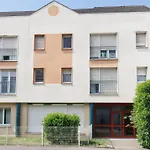 Le Duplex Preize Chez Stephane Et Sabrina Apartment Troyes